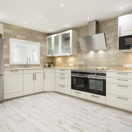 Sitges Spaces Mediterranean Apartments 5 Bedrooms, 4 Bathrooms, 75M2 Terrace, Centre Sitges- Sleeps 11 Екстериор снимка