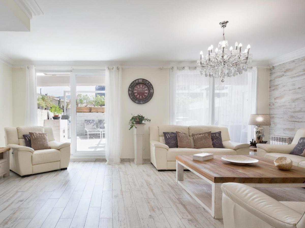 Sitges Spaces Mediterranean Apartments 5 Bedrooms, 4 Bathrooms, 75M2 Terrace, Centre Sitges- Sleeps 11 Екстериор снимка