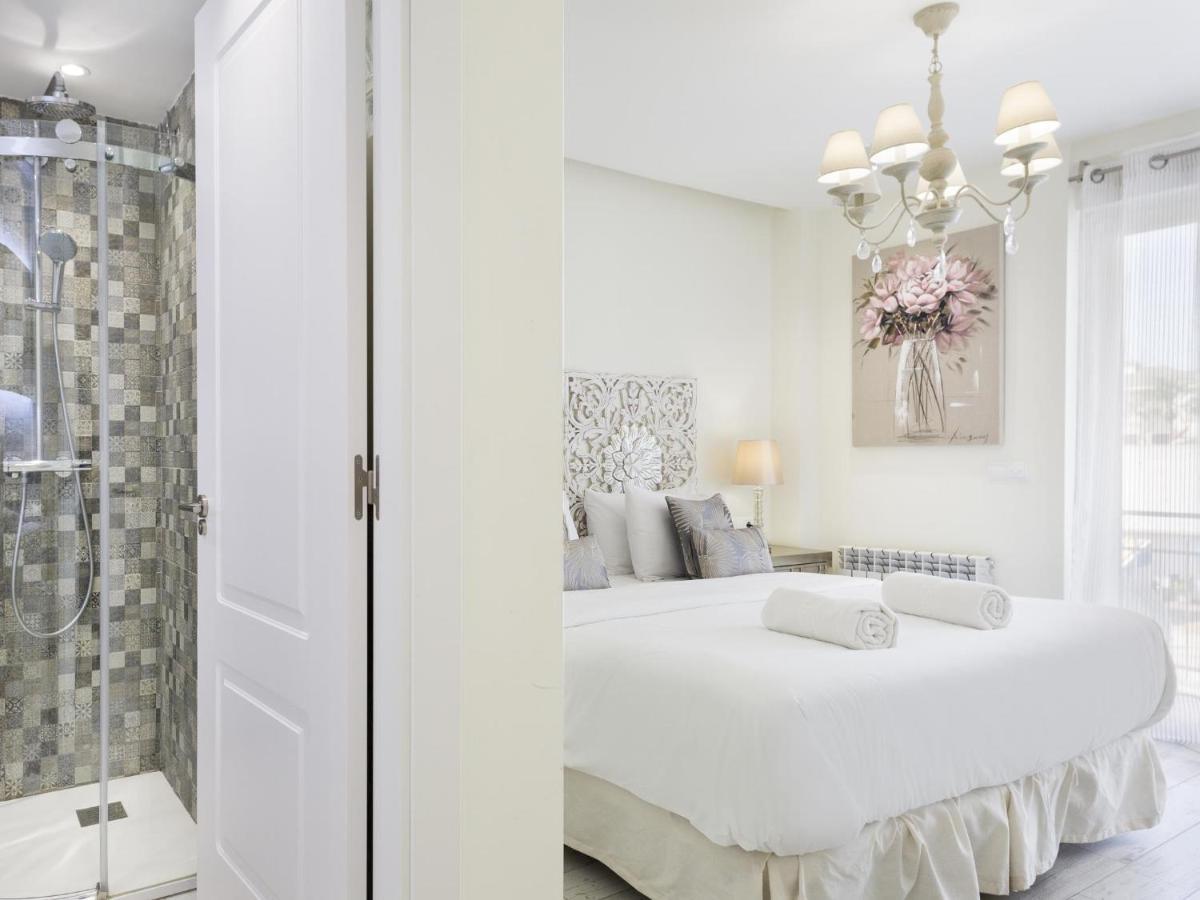 Sitges Spaces Mediterranean Apartments 5 Bedrooms, 4 Bathrooms, 75M2 Terrace, Centre Sitges- Sleeps 11 Екстериор снимка